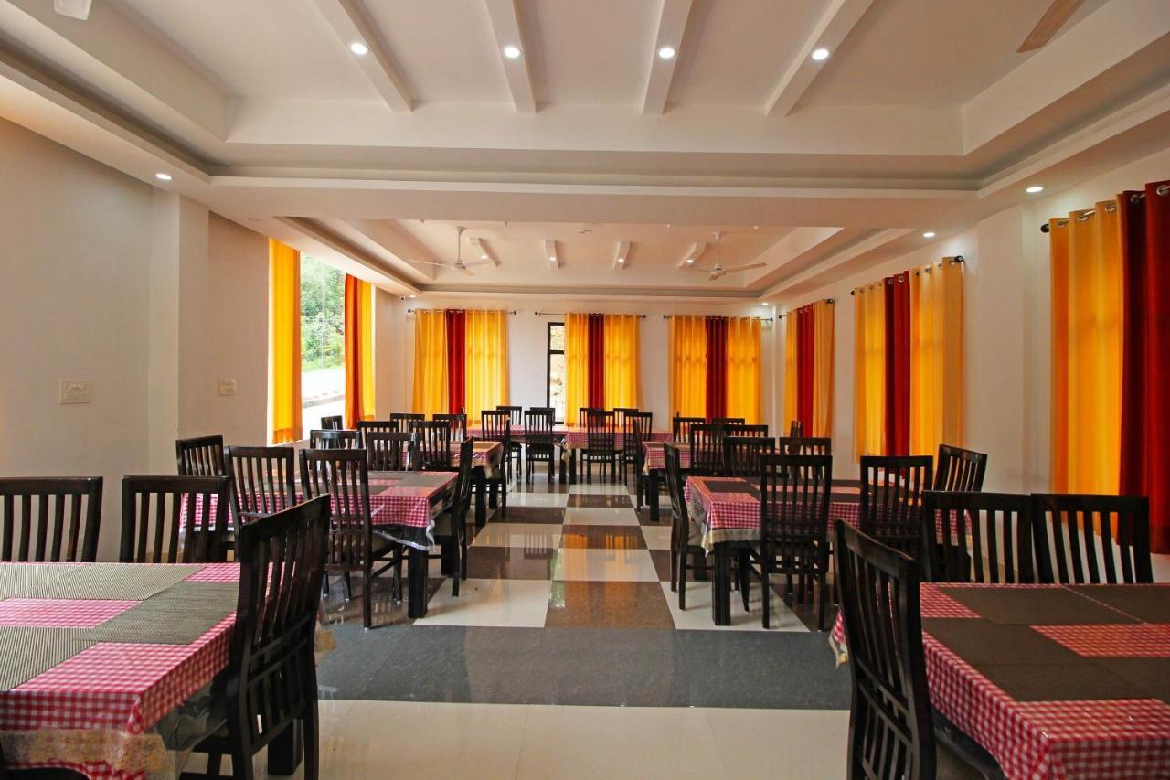 Oyo Hotel Chandni Дхарамсала Екстериор снимка