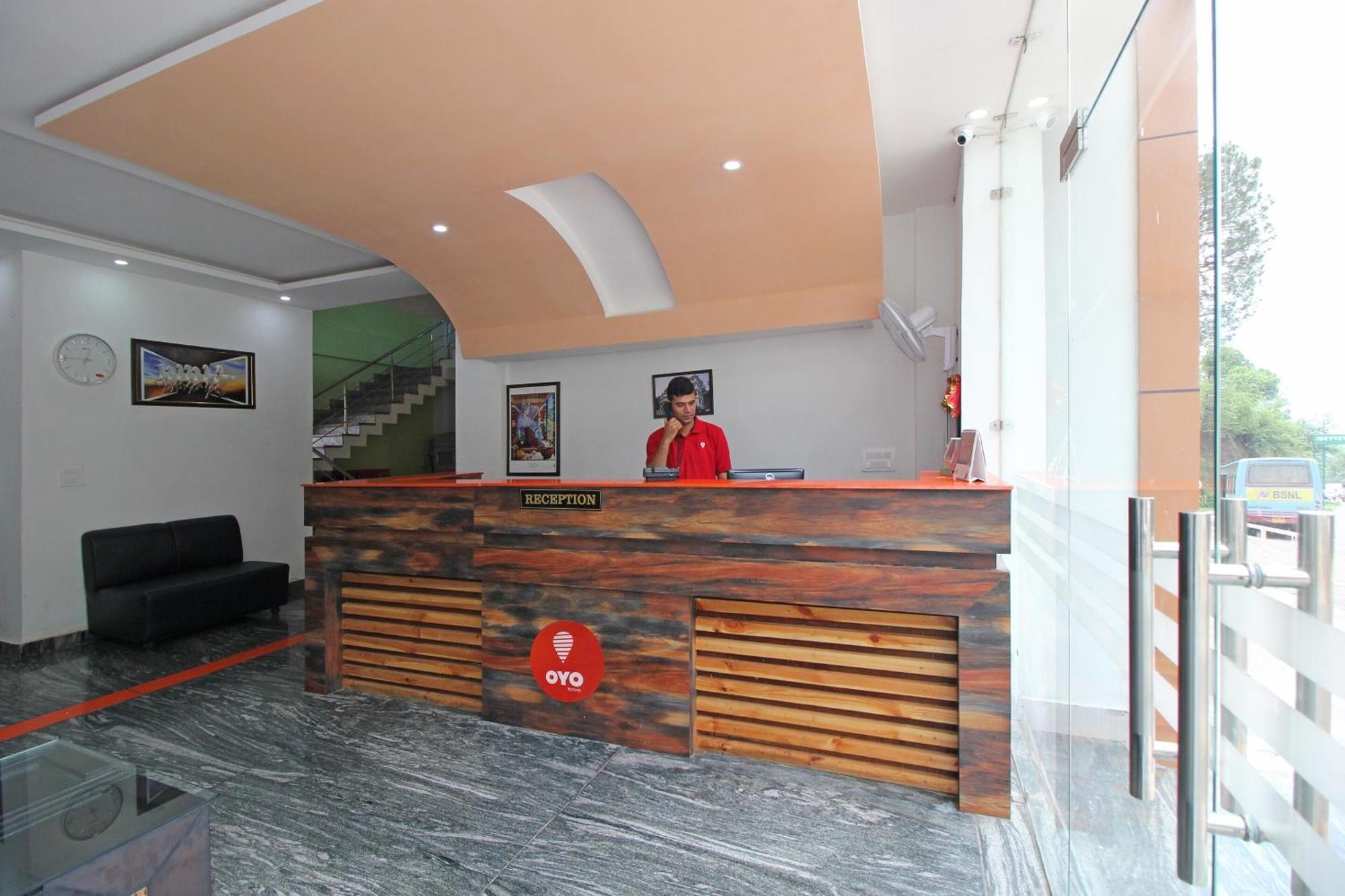 Oyo Hotel Chandni Дхарамсала Екстериор снимка